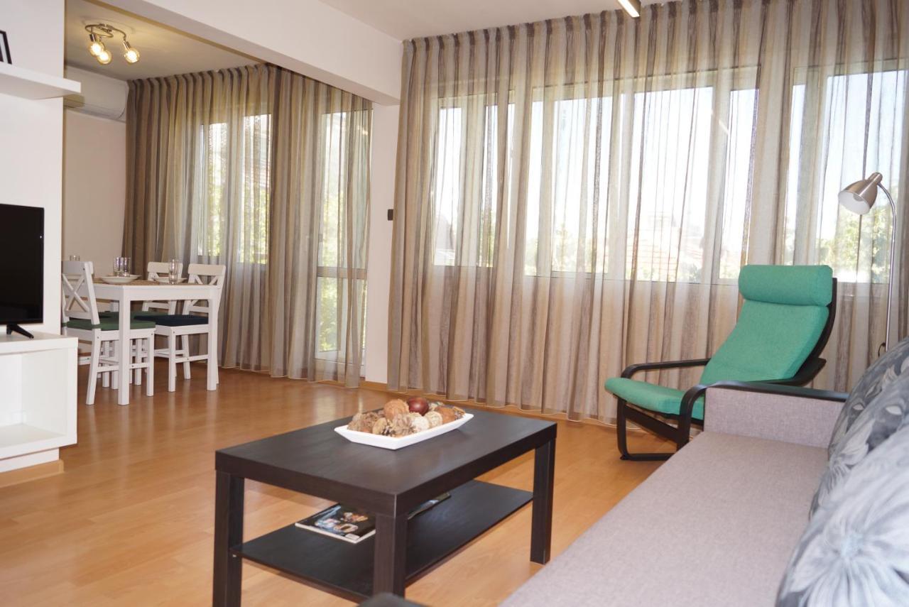 Spacious 2Bdr - Free Parking - Walk Everywhere - 300 Mbps Wifi Варна Екстер'єр фото