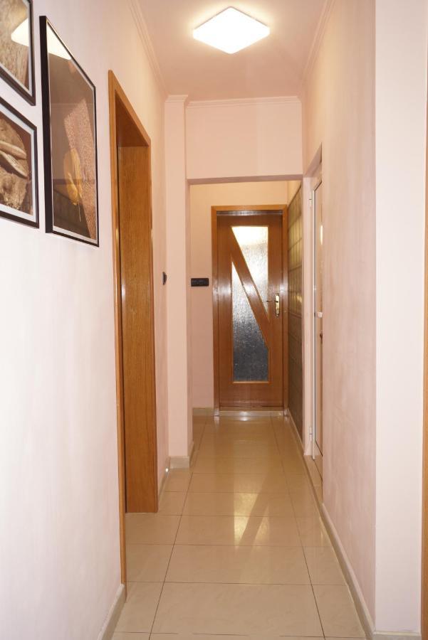 Spacious 2Bdr - Free Parking - Walk Everywhere - 300 Mbps Wifi Варна Екстер'єр фото